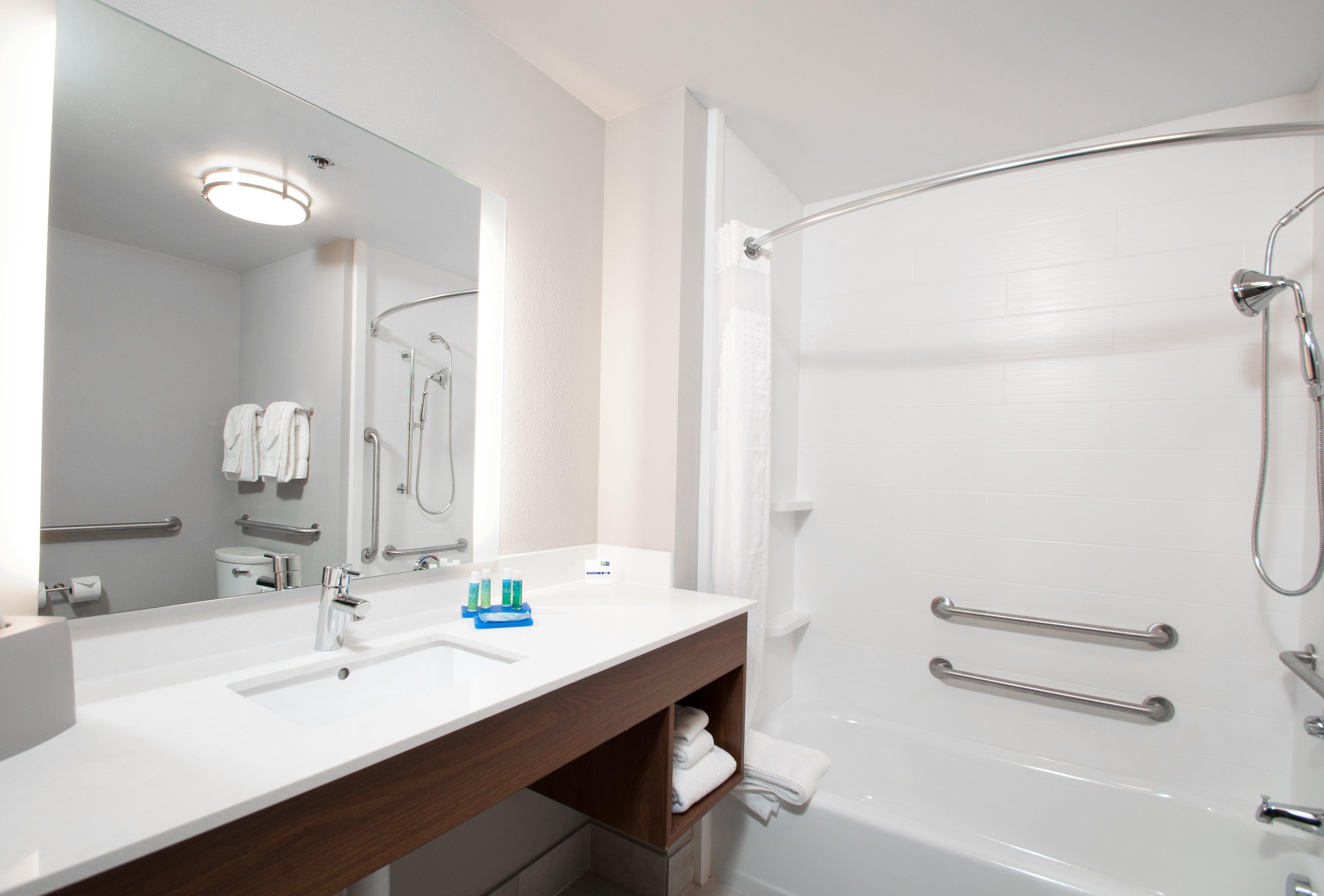 Wingate By Wyndham Stafford/Quantico Hotel Bagian luar foto